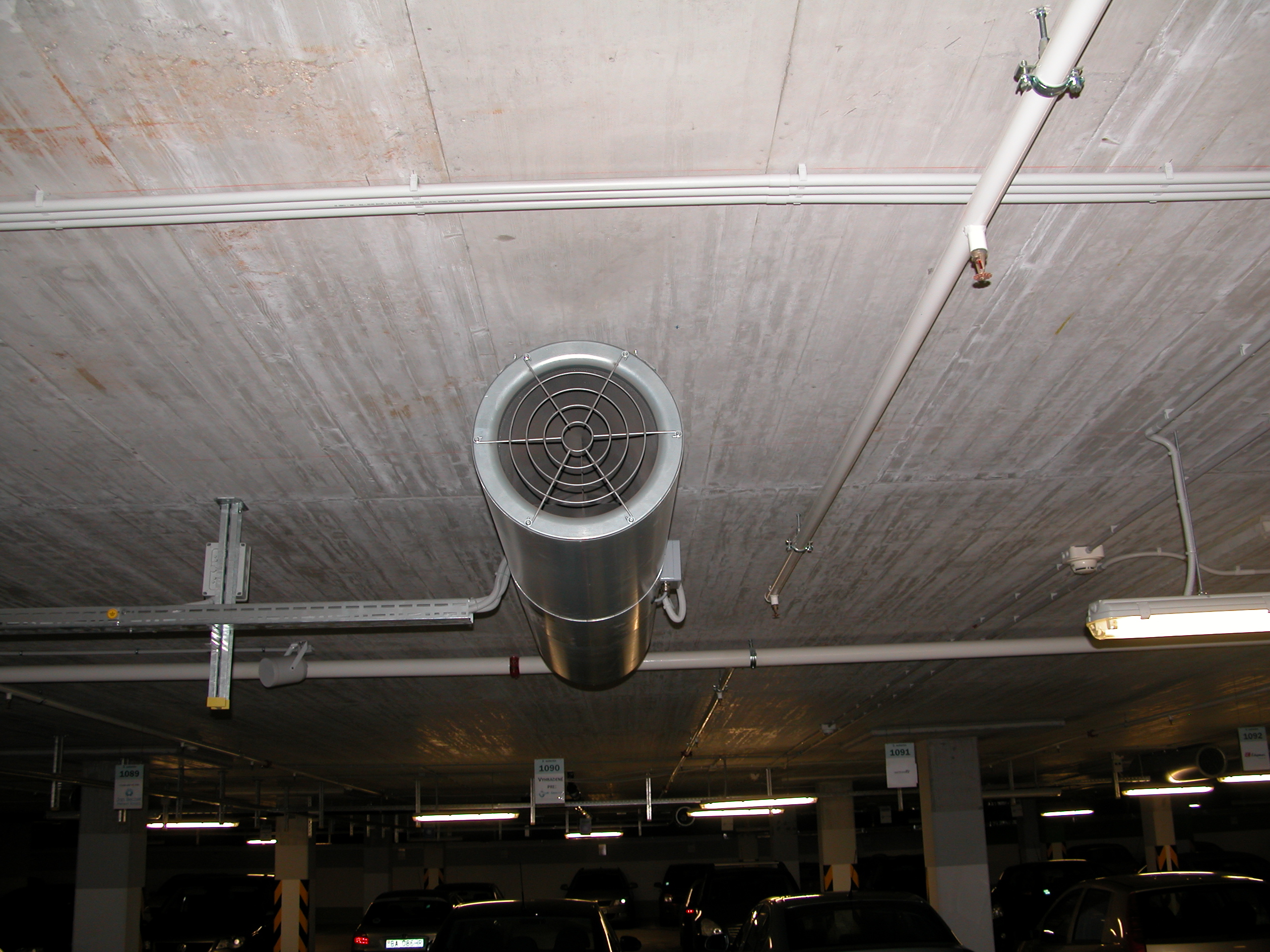 Obr. 5: Posuvné axiálne ventilátory Systemair AJR 315-2/4 JET